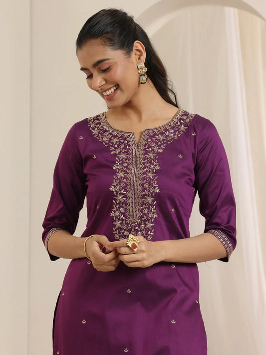 Vishaka - A flowing kurti inspired by rivers and nature