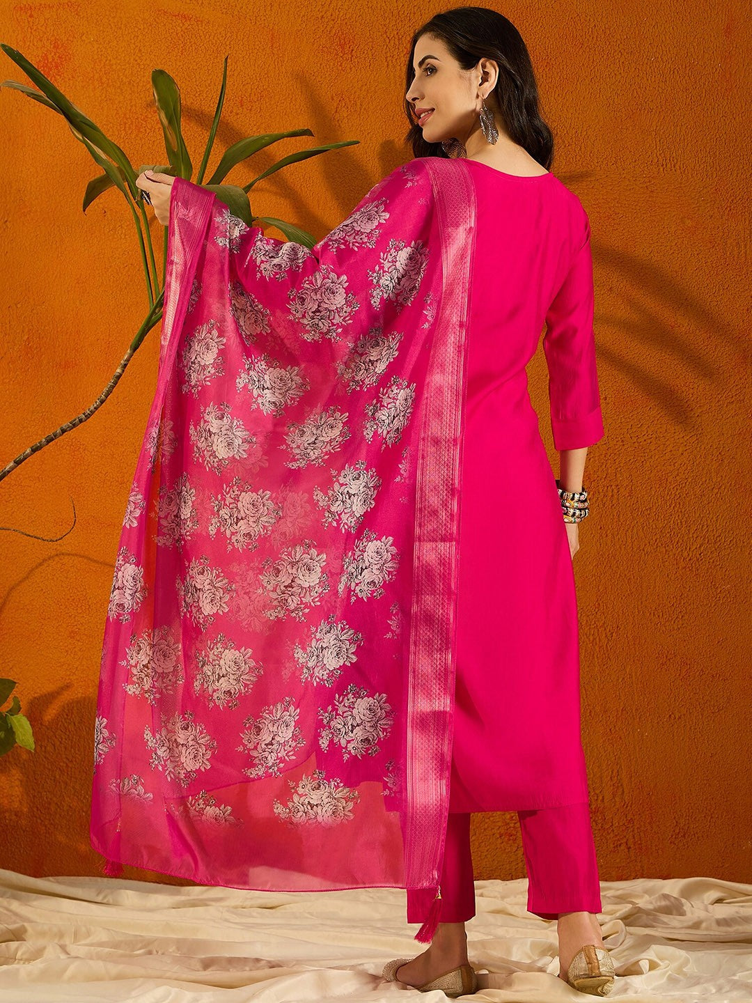 Vedhanshi - A classic kurti crafted with devotion (Pink)