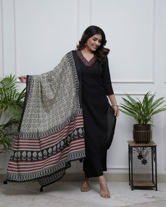 Yuvika - A modern kurti with bold undertones