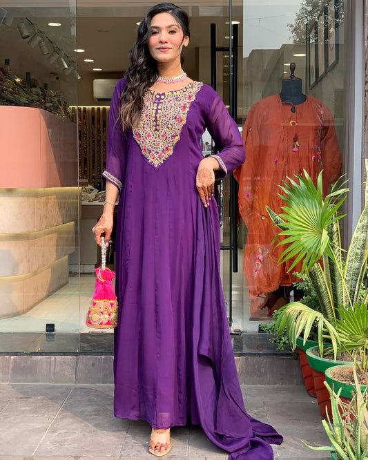 Veyra - Blooming with unique modern charm