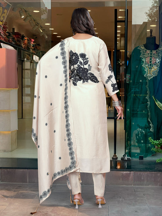 Tanushree - A delicate kurti crafted for festive elegance