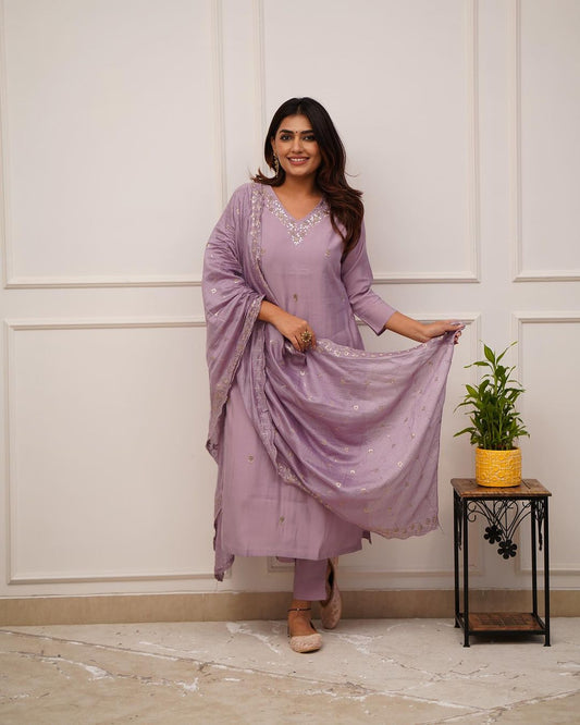 Mokshita - A divine-inspired kurti crafted for elegance (Lavender)