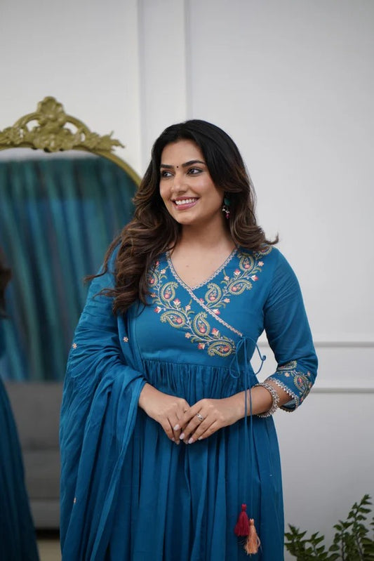 Maitreyi - A timeless piece with a hint of vintage elegance