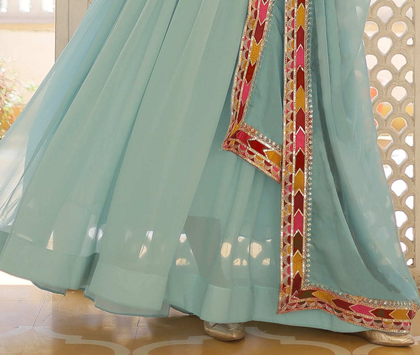 Selina - Regal presence with a modern twist