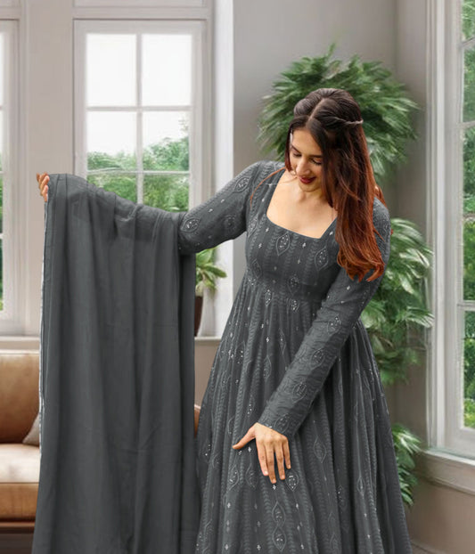Zafira - Flowing with rhythm and charm