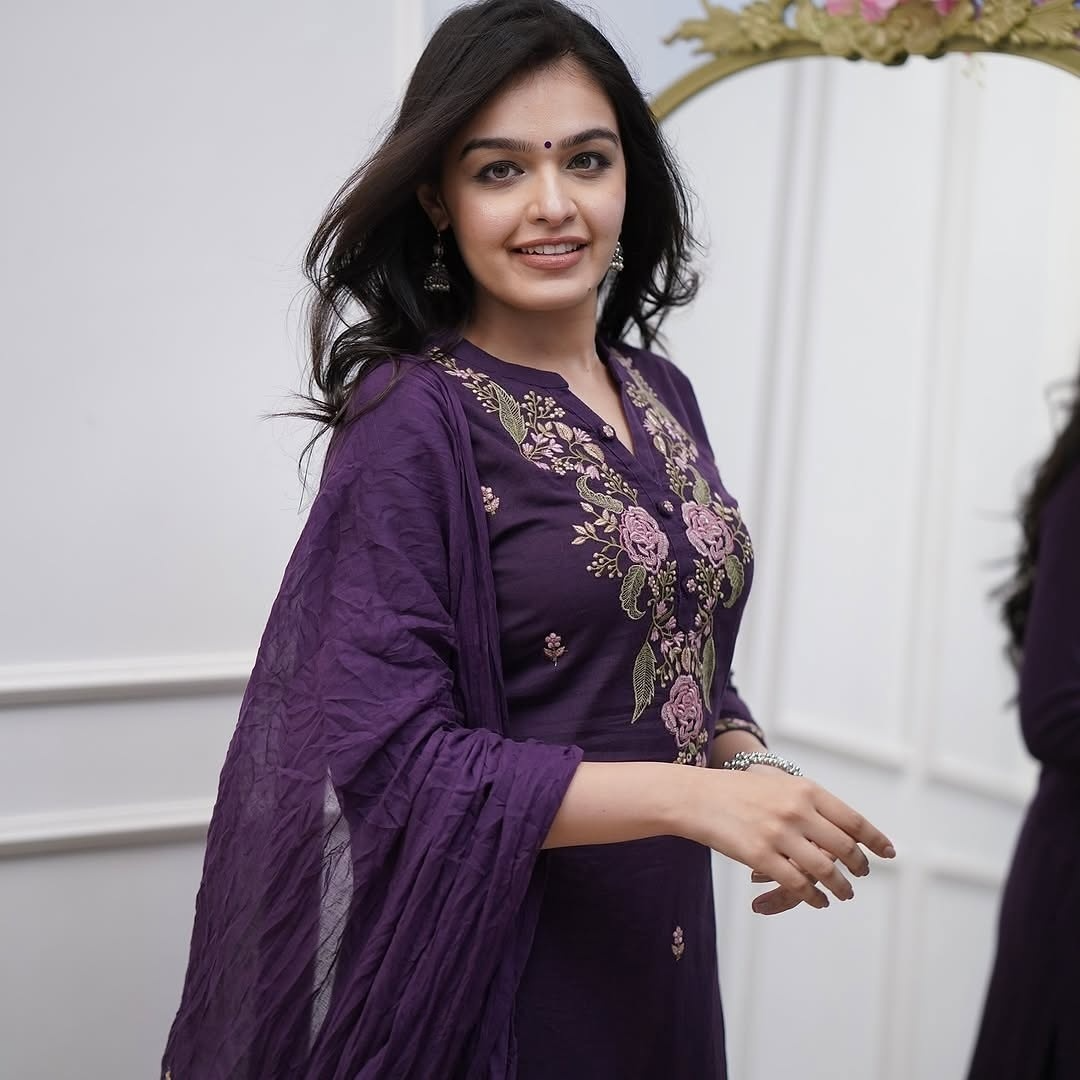 Ojalika - A kurti that embodies womanly strength (Purple)