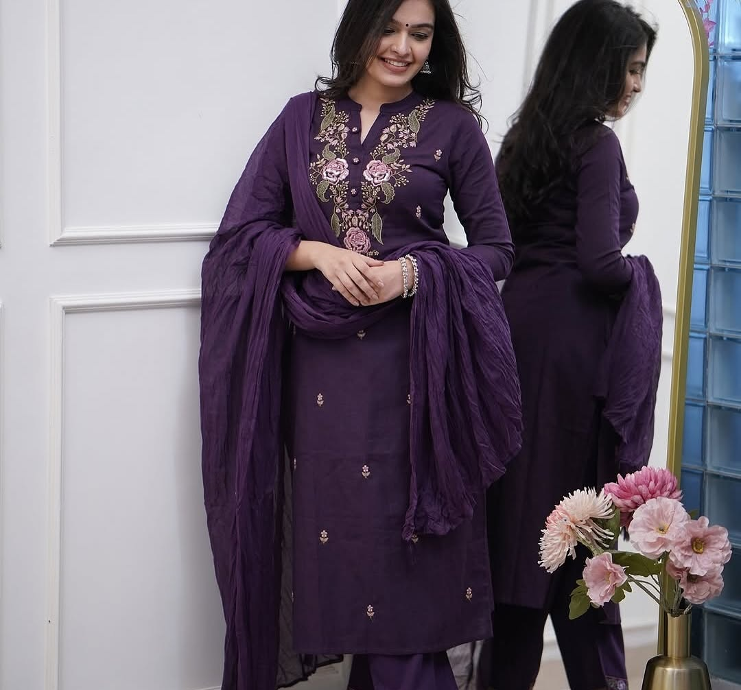 Ojalika - A kurti that embodies womanly strength (Purple)