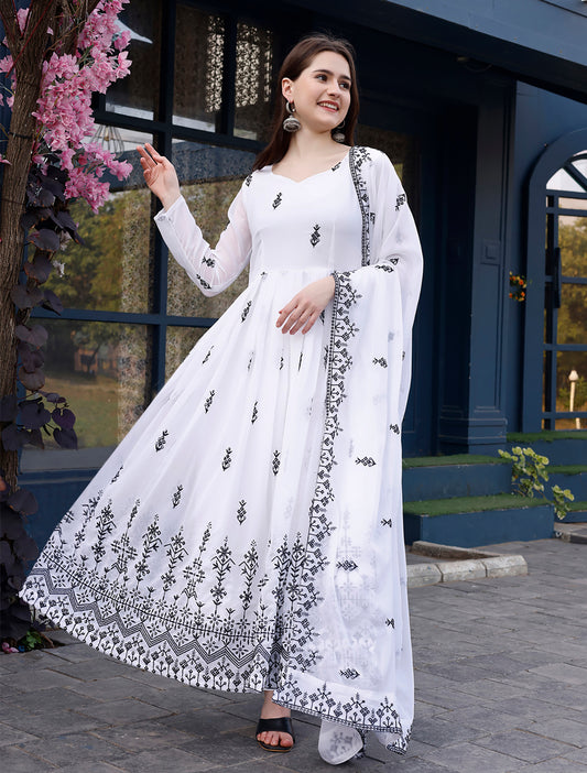 Sarina - Nurturing spirit with modern charm