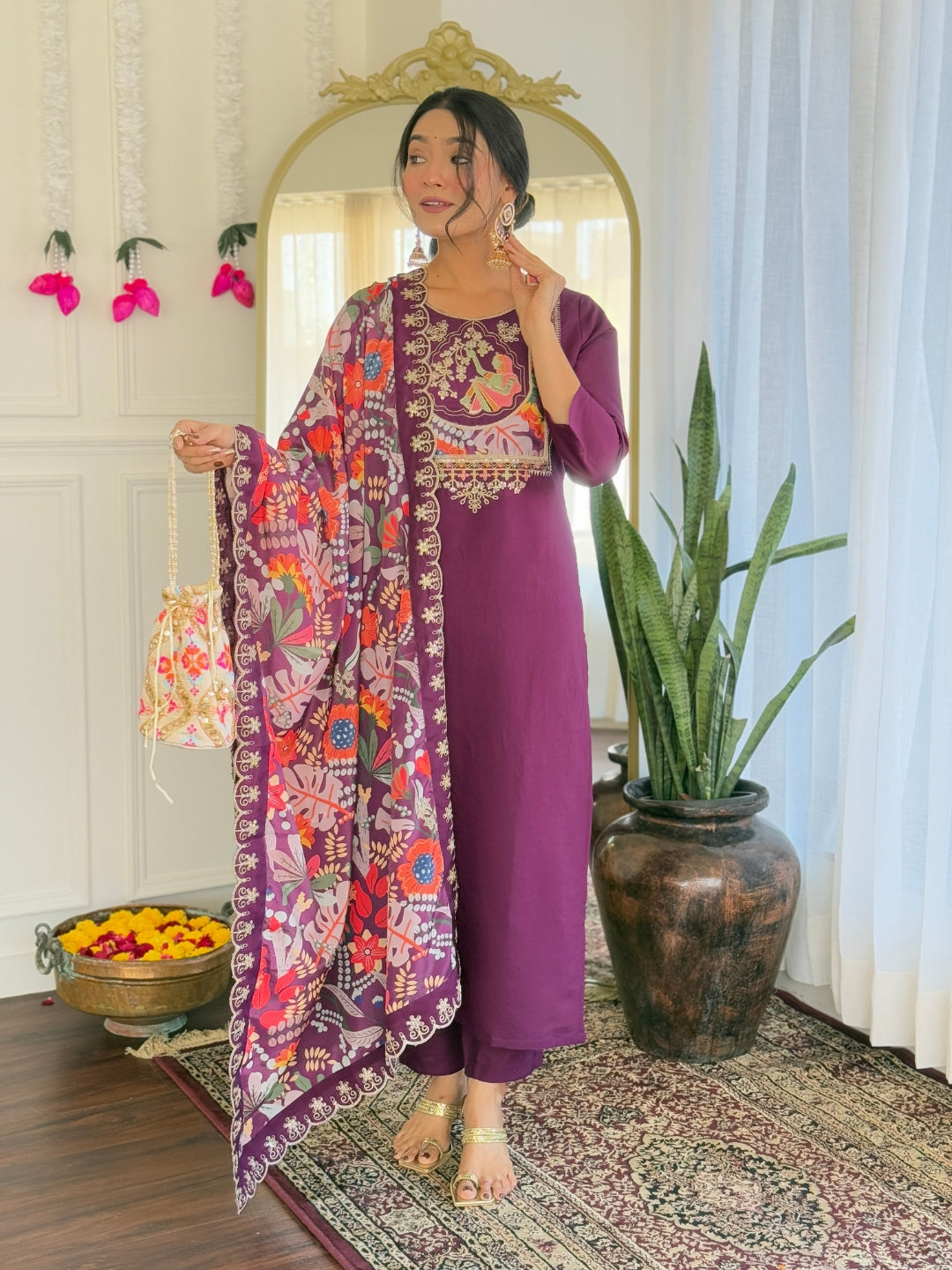 Eshanika - A dreamy piece inspired by the stars (Wine)