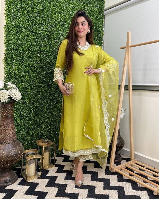 Tanishqa - A statement piece radiating charm and elegance
