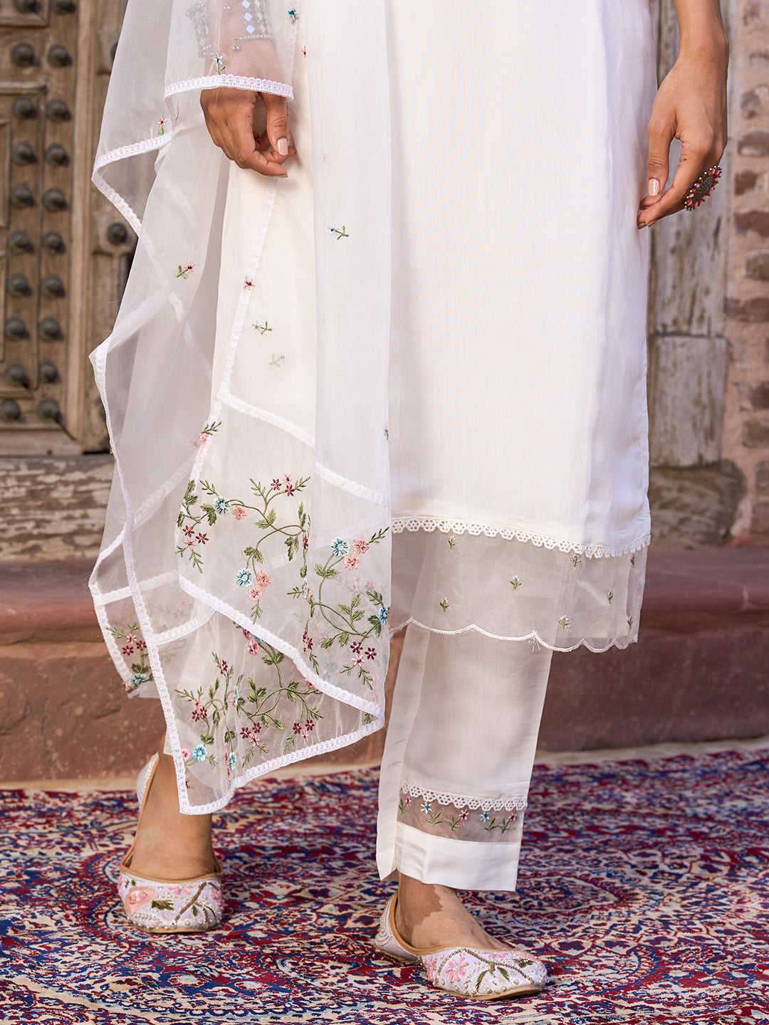 Savitriyaa - A radiant design filled with vibrant life
