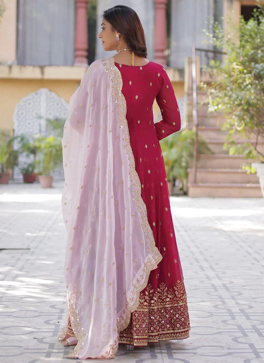 Vanya - Natural elegance with a modern touch