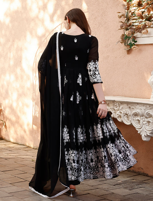 Zivana - Bold tones with a hint of elegance