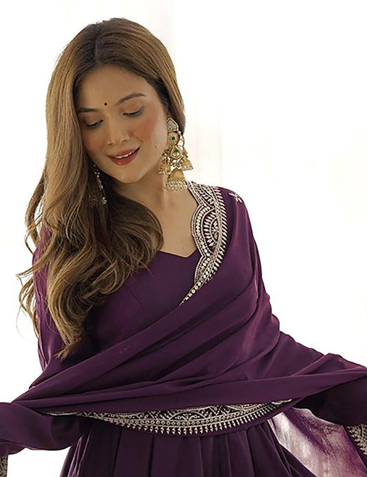 Arlette - A companion of joy and style