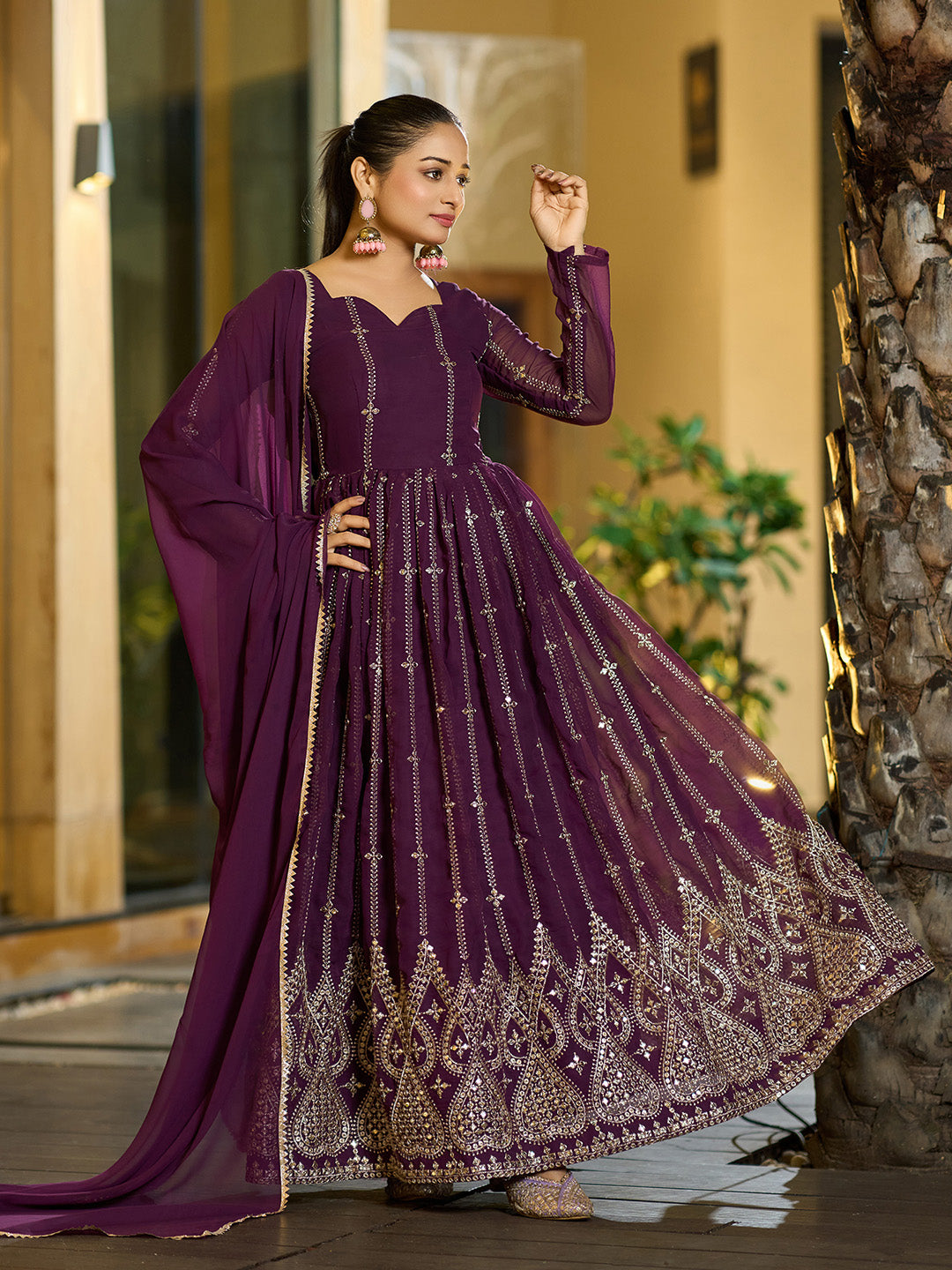 Nayara - Fresh and chic with youthful grace