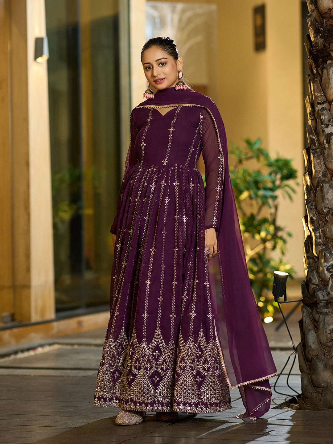 Nayara - Fresh and chic with youthful grace