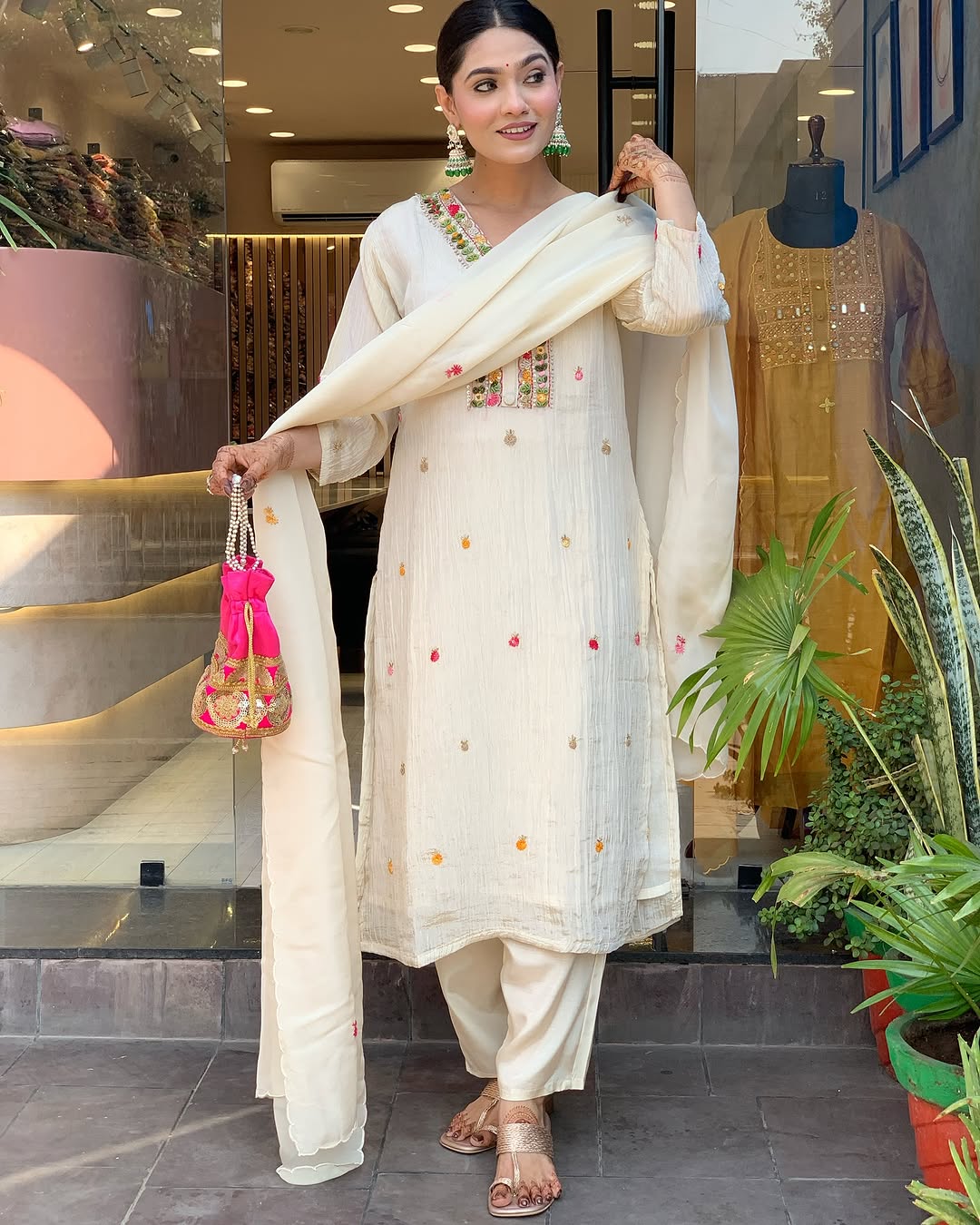 Aashni - A youthful style with fresh energy