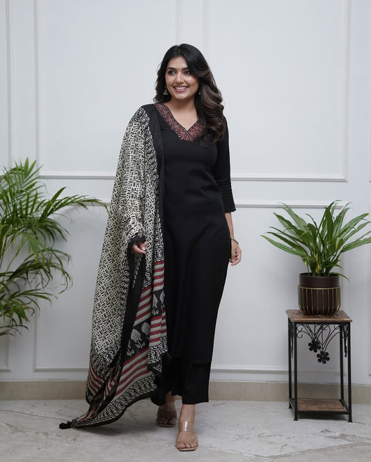Yuvika - A modern kurti with bold undertones