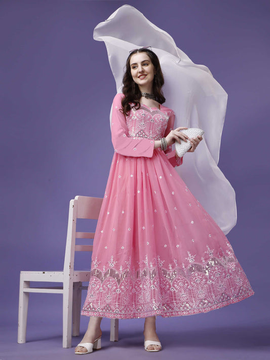 Amira - Defined with detail and elegance