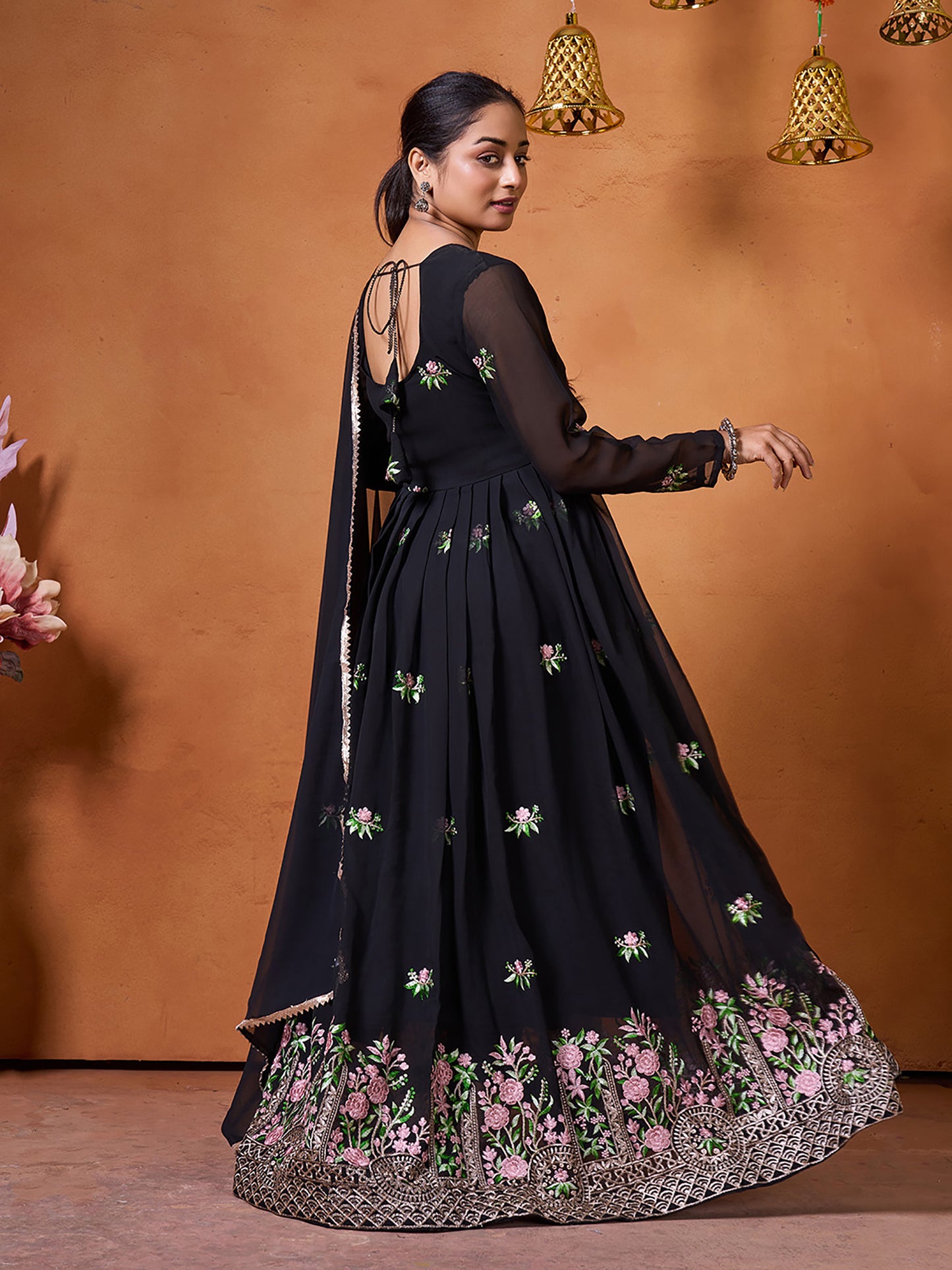 Serenya - Flowing with grace and calmness