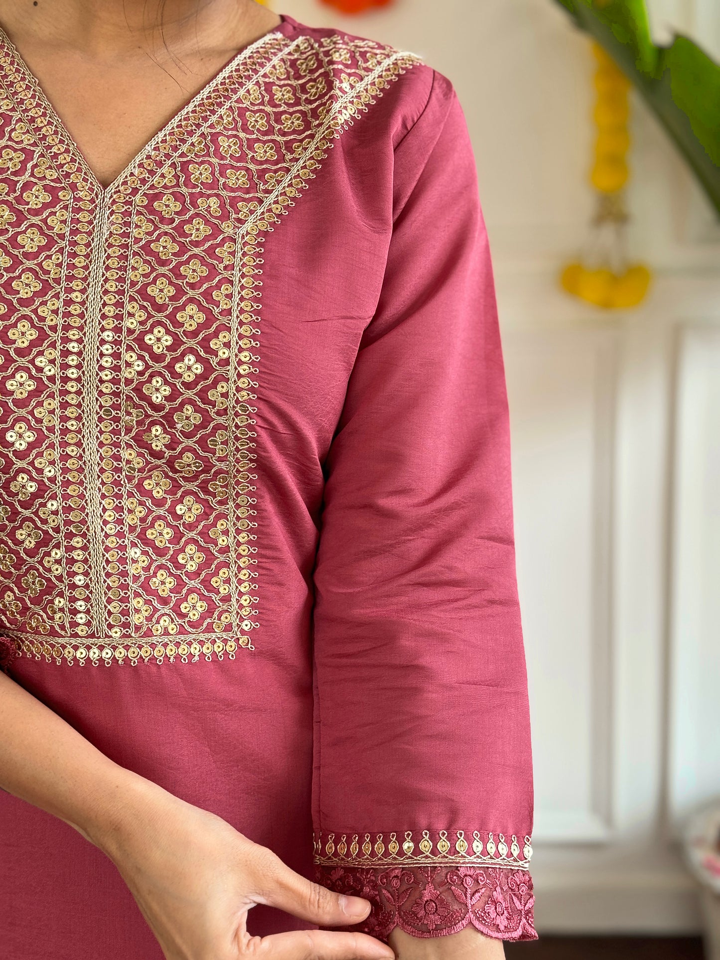 Rajvi - A dazzling kurti inspired by vintage classics