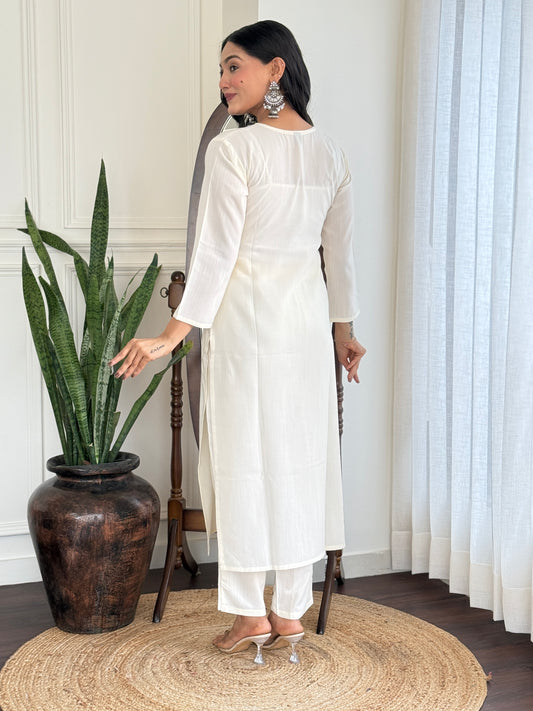 Pragnya - A bold design inspired by shining gems