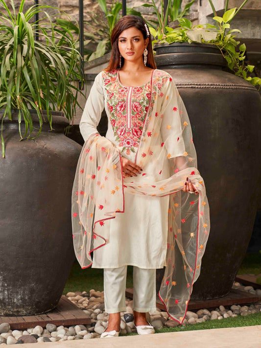 Tanirikaa - A traditional kurti reflecting devotion