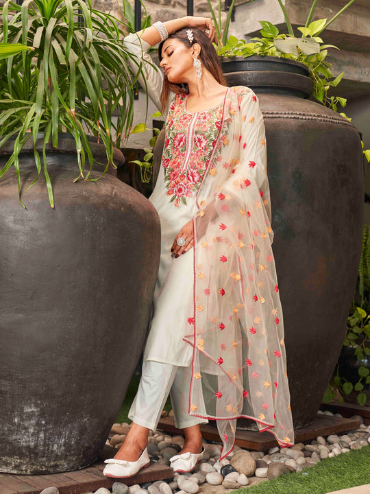 Tanirikaa - A traditional kurti reflecting devotion