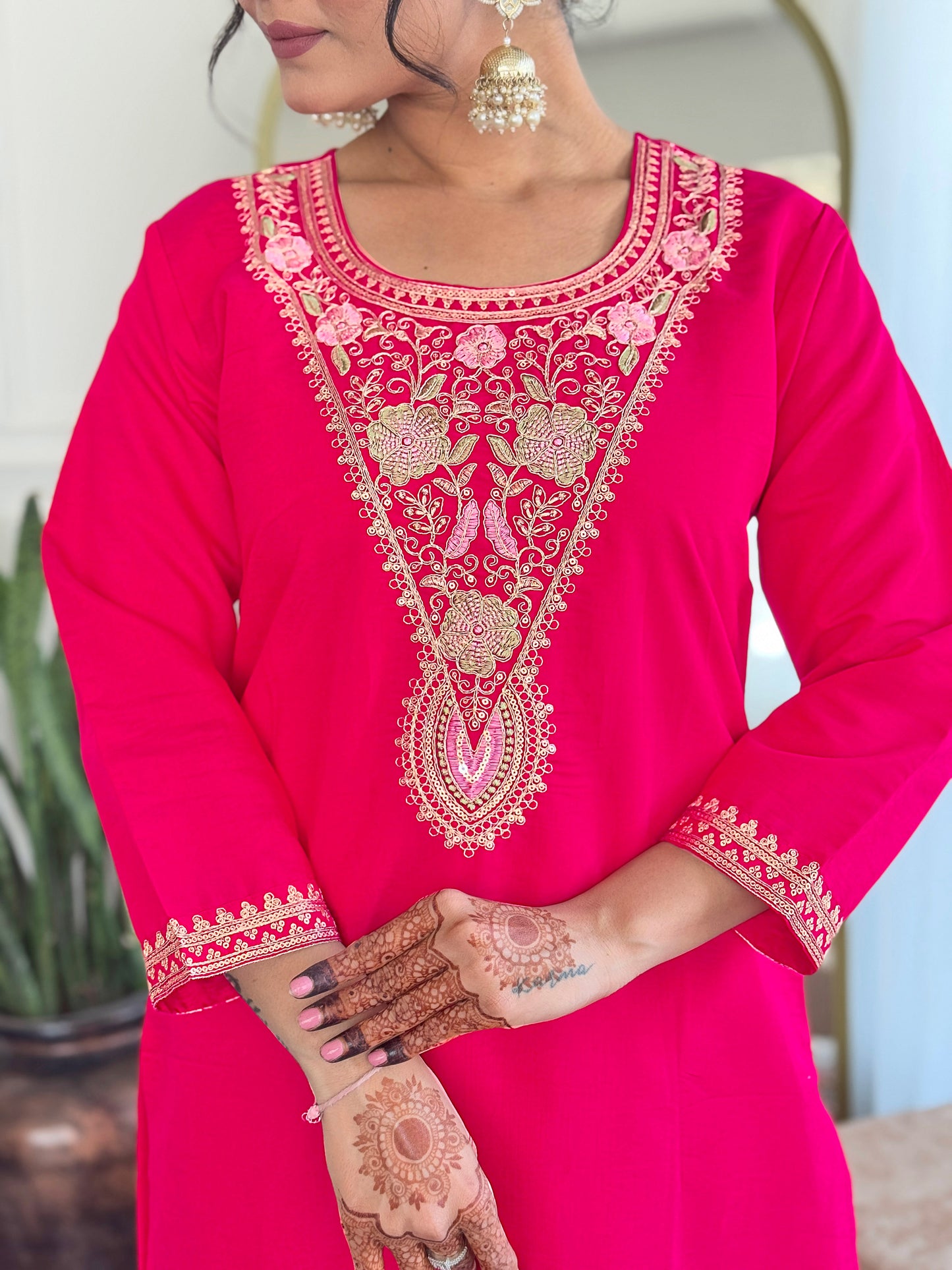 Divisha - A radiant piece that reflects tradition
