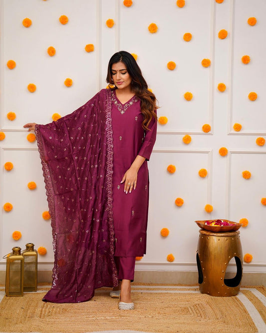 Mokshita - A divine-inspired kurti crafted for elegance (Pink)