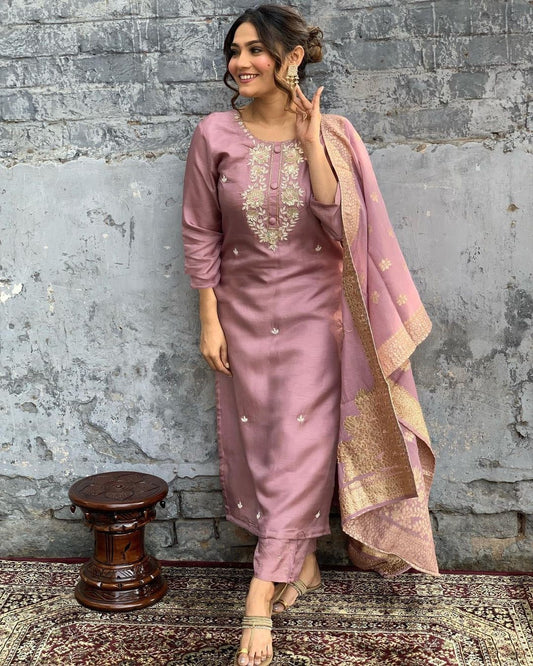 Prahya - A soulful kurti with divine undertones