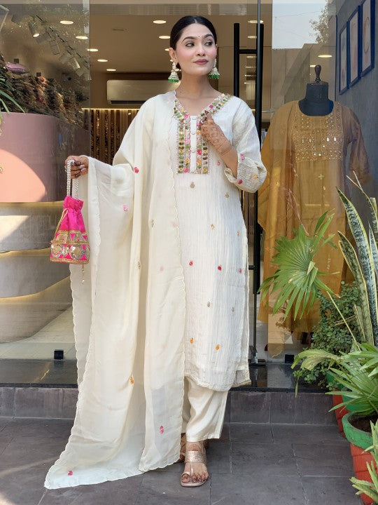 Aashni - A youthful style with fresh energy