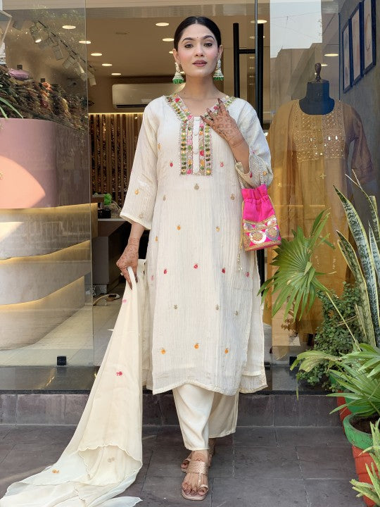 Aashni - A youthful style with fresh energy