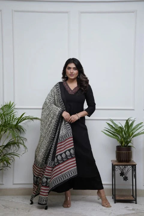 Yuvika - A modern kurti with bold undertones