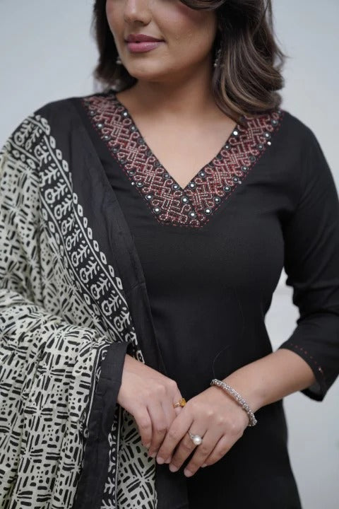 Yuvika - A modern kurti with bold undertones