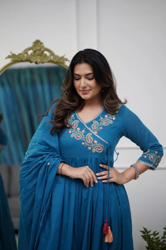 Maitreyi - A timeless piece with  a hint of vintage elegance