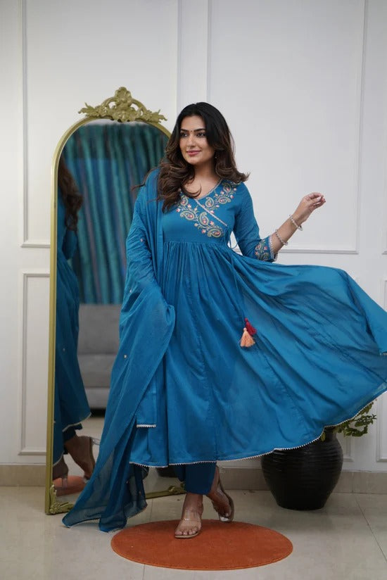 Maitreyi - A timeless piece with  a hint of vintage elegance