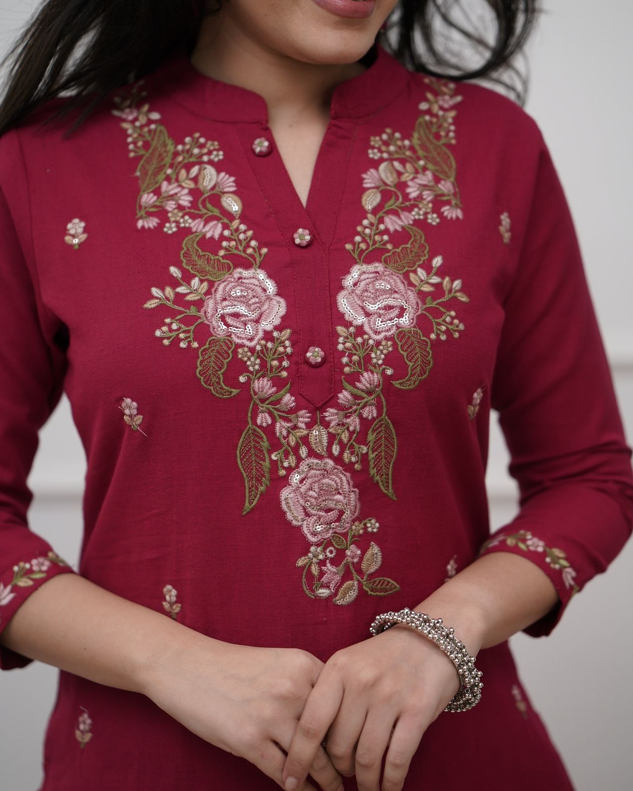 Ojalika - A kurti that embodies womanly strength (Maroon)