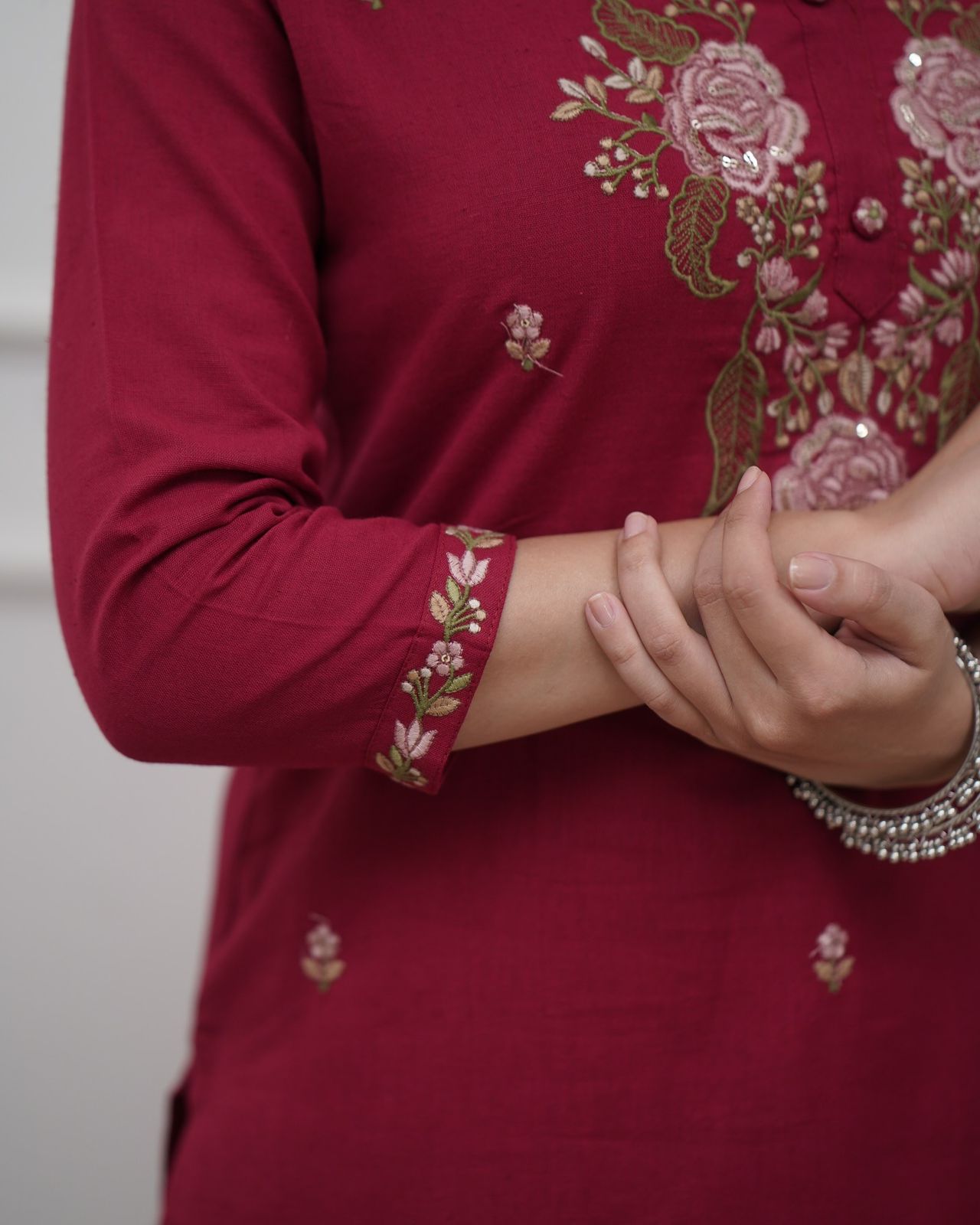 Ojalika - A kurti that embodies womanly strength (Maroon)