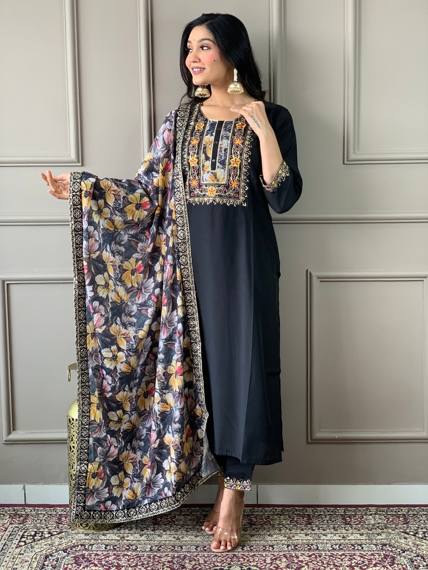 Nayantara - A pastel-inspired beauty with gentle hues (Black)