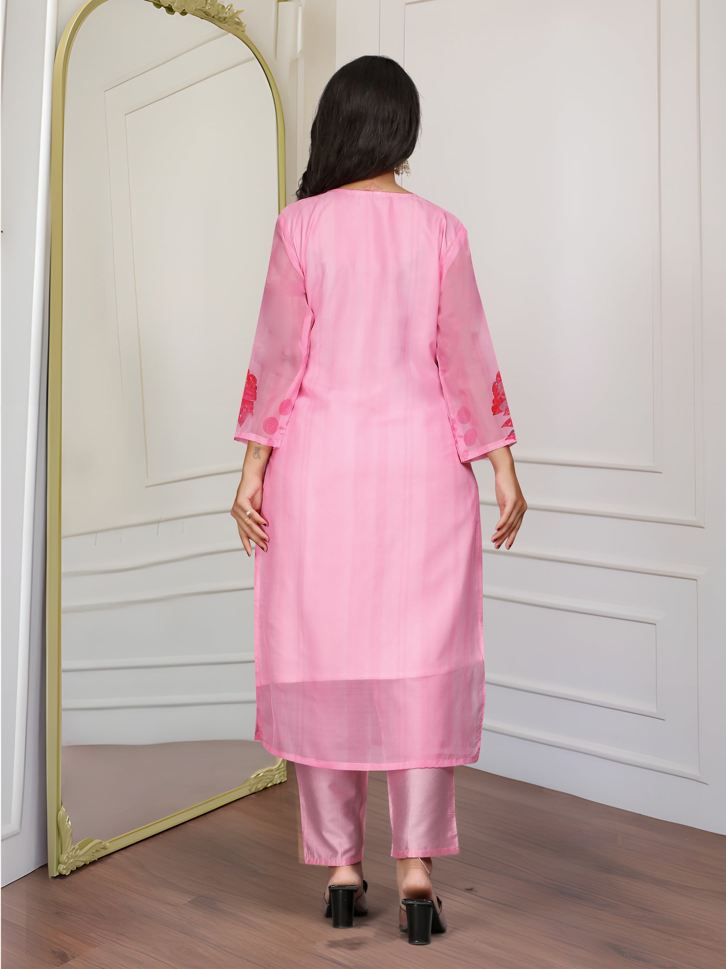 Sampriti - A glamorous kurti with modern-day royalty appeal