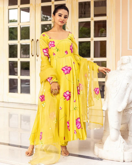 Rajnandini - A bold kurti reflecting feminine strength