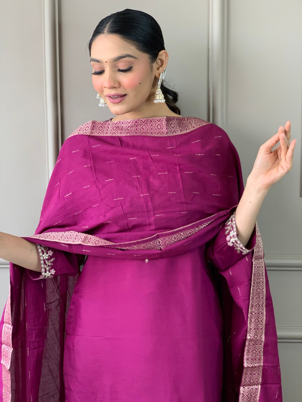 Iraaya - A contemporary chic kurti for everyday styling (Pink)