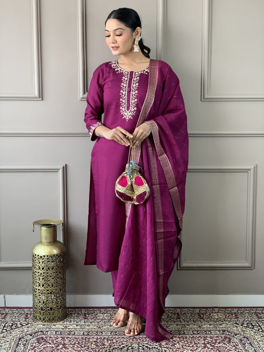 Iraaya - A contemporary chic kurti for everyday styling (Pink)