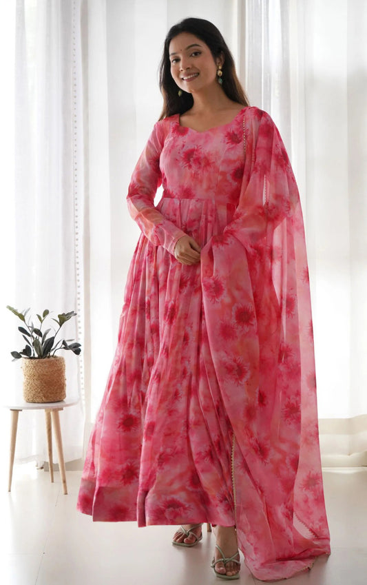 Inara - Golden glow with modern elegance