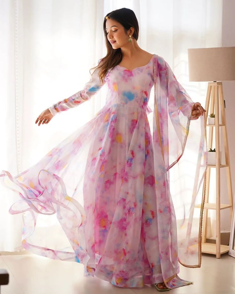 Riyana - Defining beauty with a bold edge