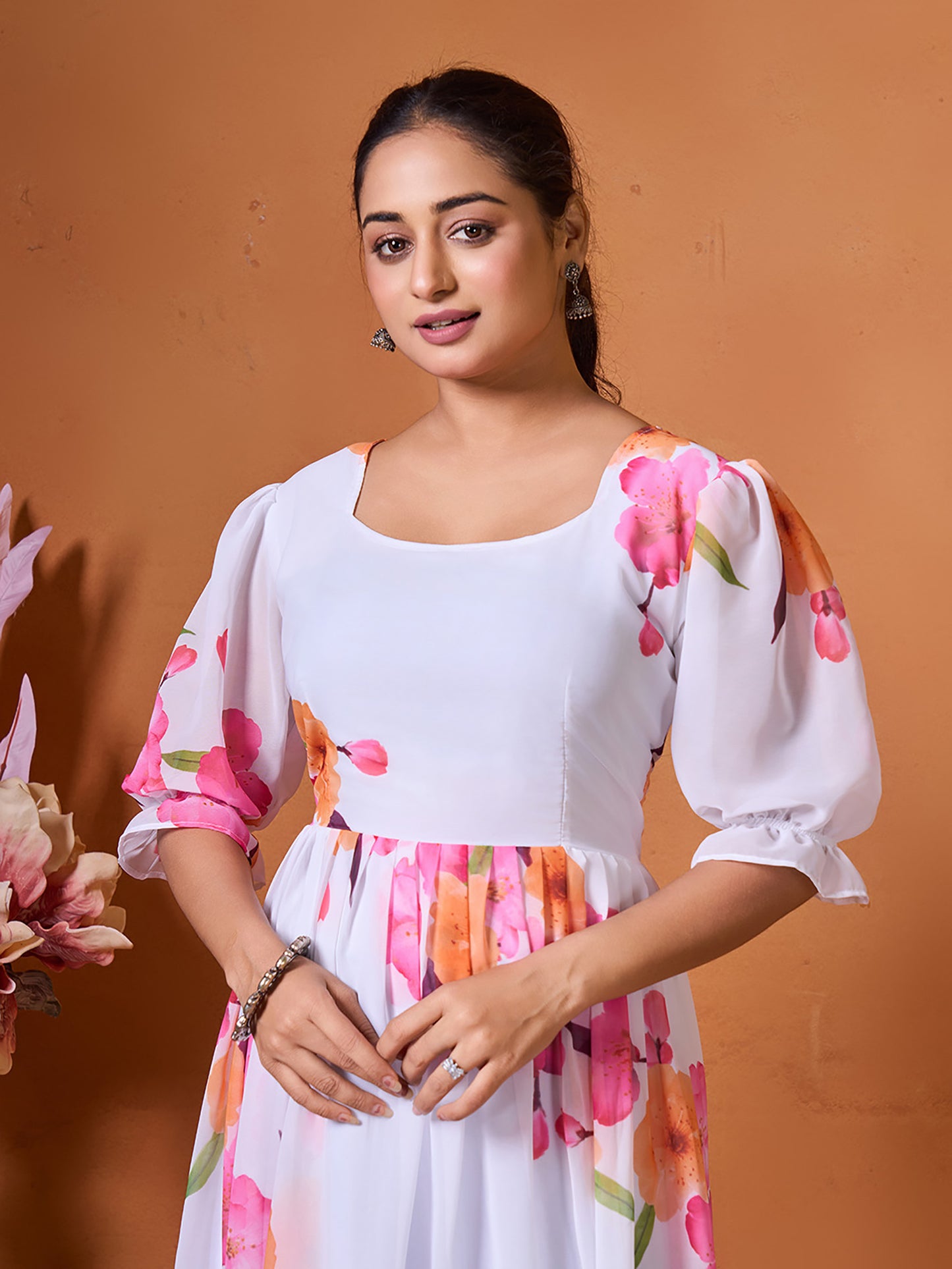 Kyra - Stylish, chic, and full of charm